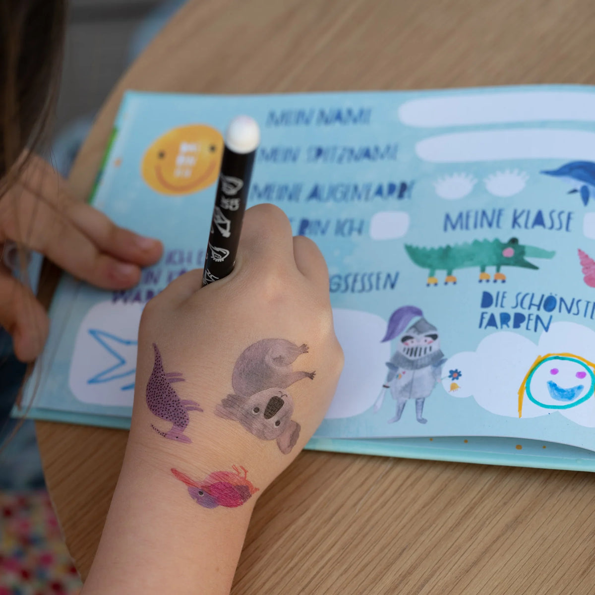 Schule Freundebuch "Meine Freundinnen und Freunde"