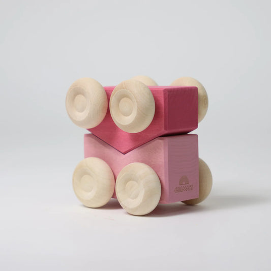 Stapel-Autos Rosa