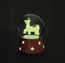 Laden Sie das Bild in den Galerie-Viewer, Nachtleuchtende Schneekugel
