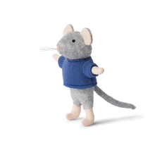 Laden Sie das Bild in den Galerie-Viewer, Kuscheltier Maus "Sam"