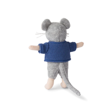 Laden Sie das Bild in den Galerie-Viewer, Kuscheltier Maus "Sam"