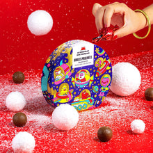 Laden Sie das Bild in den Galerie-Viewer, 9 Christmas Praliné Balls