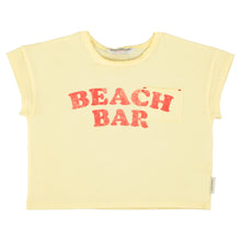 Laden Sie das Bild in den Galerie-Viewer, T-Shirt Light yellow Beach Bar