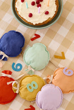 Laden Sie das Bild in den Galerie-Viewer, Girlande Balloons