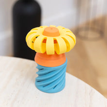 Laden Sie das Bild in den Galerie-Viewer, Flex Beiss-, Stapel- &amp; Greifspielzeug