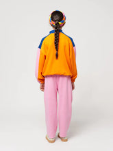 Laden Sie das Bild in den Galerie-Viewer, BC Color Block zipped Sweatshirt