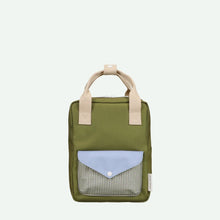 Laden Sie das Bild in den Galerie-Viewer, Rucksack small Envelope Tickling grass