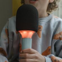 Laden Sie das Bild in den Galerie-Viewer, Kidymic Bluetooth Mikrofon mit Licht grün