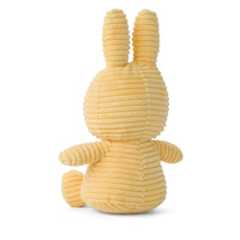 Laden Sie das Bild in den Galerie-Viewer, Miffy Eco Cord Buttercream 23 cm