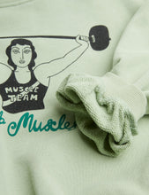 Laden Sie das Bild in den Galerie-Viewer, Club Muscles Sweatshirt