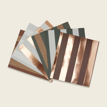 Laden Sie das Bild in den Galerie-Viewer, Geschenk- und Adventskalendertüten weiss/kupfer/braun