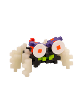 Laden Sie das Bild in den Galerie-Viewer, Creepy Critters Mini Bausteine &quot;Wib&quot;