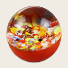 Laden Sie das Bild in den Galerie-Viewer, Kraftmurmel orange Konfetti aus Muranoglas