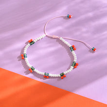 Laden Sie das Bild in den Galerie-Viewer, Perlenarmband Kirschen mit Makrameeverschluss