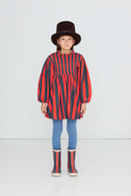 Laden Sie das Bild in den Galerie-Viewer, Red-Blue Stripes Kleid