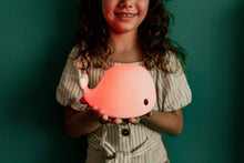 Laden Sie das Bild in den Galerie-Viewer, Wilda Wal Nachtlicht