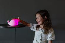 Laden Sie das Bild in den Galerie-Viewer, Wilda Wal Nachtlicht