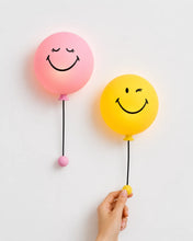 Laden Sie das Bild in den Galerie-Viewer, Bubbly Light SMILEY WORLD® gelb