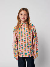 Laden Sie das Bild in den Galerie-Viewer, Dices all over Bluse