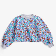 Laden Sie das Bild in den Galerie-Viewer, Watercolor all over cropped Sweatshirt