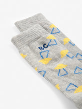 Laden Sie das Bild in den Galerie-Viewer, Pixel Abduction all over Baby Socken
