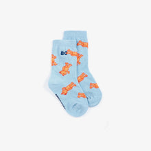 Laden Sie das Bild in den Galerie-Viewer, Softpaw Monster all over Baby Socken