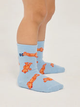 Laden Sie das Bild in den Galerie-Viewer, Softpaw Monster all over Baby Socken