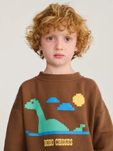 Laden Sie das Bild in den Galerie-Viewer, Lake Monster brown Sweatshirt
