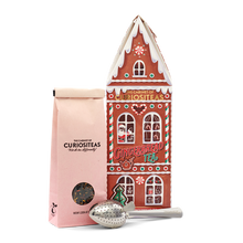 Laden Sie das Bild in den Galerie-Viewer, Gingerbread Tea House