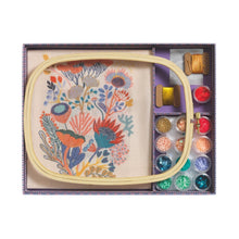 Laden Sie das Bild in den Galerie-Viewer, Atelier 58 &quot;Perlenstickerei Blumen&quot;