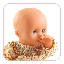 Laden Sie das Bild in den Galerie-Viewer, Pomea Puppe Iris