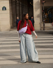 Laden Sie das Bild in den Galerie-Viewer, Lila Puffy Hearts Adult Hipbag