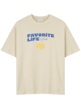 Laden Sie das Bild in den Galerie-Viewer, FAVORITE LIFE T-Shirt Unisex
