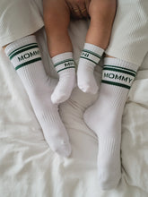 Laden Sie das Bild in den Galerie-Viewer, Striped Mommy Socken