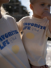 Laden Sie das Bild in den Galerie-Viewer, FAVORITE LIFE T-Shirt Unisex