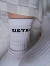 Laden Sie das Bild in den Galerie-Viewer, Sister Socken