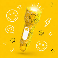 Laden Sie das Bild in den Galerie-Viewer, Glowy Taschenlampe SMILEY WORLD® gelb