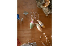 Laden Sie das Bild in den Galerie-Viewer, Weihnachtsdeko Nº 6 Winter Sparkles