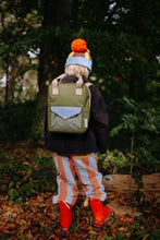 Laden Sie das Bild in den Galerie-Viewer, Rucksack small Envelope Tickling grass