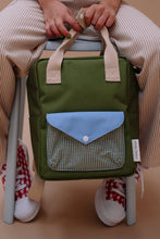Laden Sie das Bild in den Galerie-Viewer, Rucksack small Envelope Tickling grass