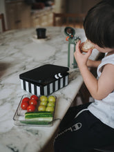 Laden Sie das Bild in den Galerie-Viewer, Brotdose Stripes Black