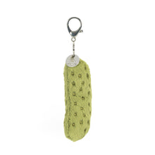 Laden Sie das Bild in den Galerie-Viewer, Amuseables Pickle Bag Charm
