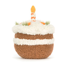 Laden Sie das Bild in den Galerie-Viewer, Amuseables Carrot Cake