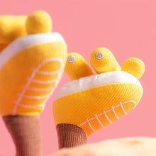 Laden Sie das Bild in den Galerie-Viewer, Amuseables Sun 'Roller Skates'