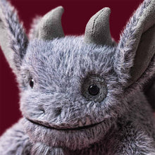 Laden Sie das Bild in den Galerie-Viewer, Growlston Gargoyle