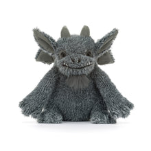 Laden Sie das Bild in den Galerie-Viewer, Growlston Gargoyle