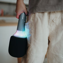 Laden Sie das Bild in den Galerie-Viewer, Kidymic Bluetooth Mikrofon mit Licht blau