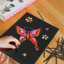 Laden Sie das Bild in den Galerie-Viewer, Kidyneon Fädelbild Prinzessin