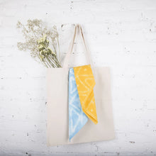Laden Sie das Bild in den Galerie-Viewer, Crafters Batik Bandana Kit