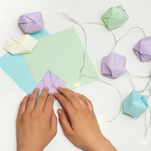Laden Sie das Bild in den Galerie-Viewer, Crafters Make your own Origami Lights